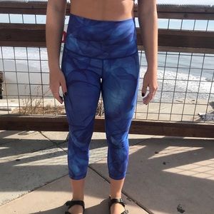 Lululemon Crop Wunder Under Blue Tie Dye Leggings